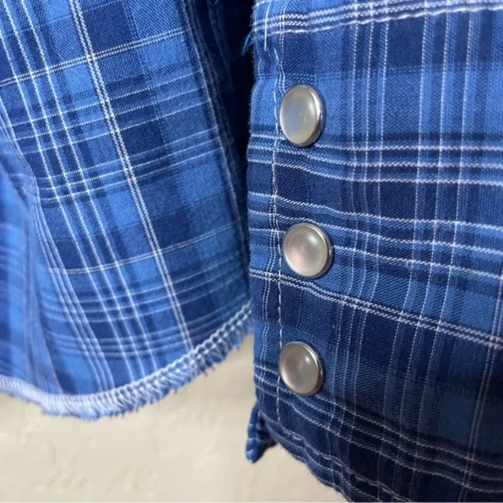 Vintage Wrangler Blue Plaid Pearl Snaps Long Sleeve Lightweight Size Large‎